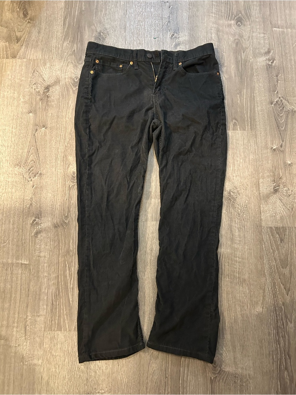 Levi's Black Straight-Leg Corduroy Jeans 32 waist 29 inseam*